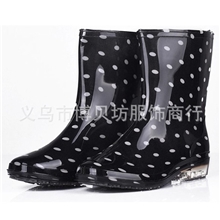 时尚水晶底黑雨点雨鞋雨靴雨季精品用具韩版风靡雨鞋女式水鞋