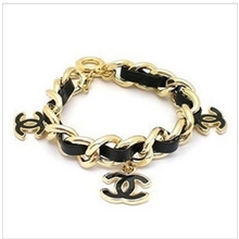 爆款厂家直销，批发欧美朋克风金属字母情侣个性皮绳手链