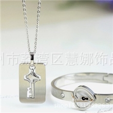 冲上云宵2同款情侣手镯钛钢手镯情侣手镯批发玫瑰金色手镯