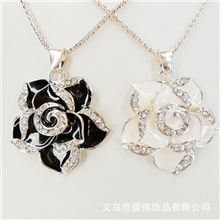 CCC3342韩版滴油玫瑰花毛衣链长款服饰项链新款不掉色合金吊坠