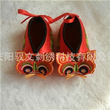 批发绣花虎头鞋幼儿手工布鞋童鞋10.1假期旅游产品