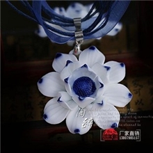 圣诞节元旦礼物地摊热卖饰品首饰民族风项链青花礼盒