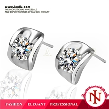 白金镶锆石耳钉新款欧美时尚镀18K金耳饰品高档防过敏耳钉批发