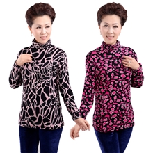 批发中老年打底衫时尚秋冬款女装网纱花泡全棉中领保暖内衣妈妈装