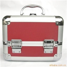 批发铝制竹壳双开PU面料内带托盘美容美发箱、化妆箱、首饰盒