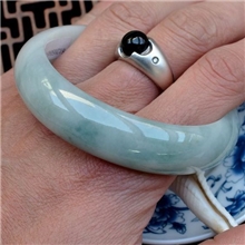 翡翠礼品缅甸玉镯硬玉手镯内径58.5mm扁圆形有证书61205045700