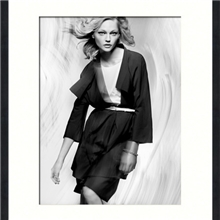巴黎模特黑白人物摄影美克美家家居装饰画有框画客厅装饰挂画