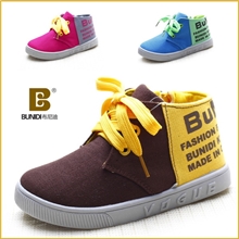 布尼迪童鞋批发新款儿童帆布鞋儿童单鞋557