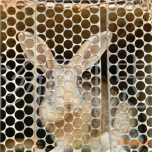 云南陆良供应野兔兔种、兔苗、肉用野兔，有意者请拨打1388748584