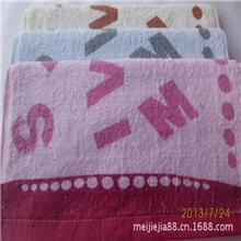 【厂家直销】纯棉十四支弱捻纱印花字母毛巾批发