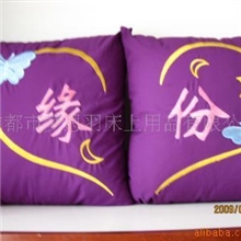 供应抱枕靠垫、绣花抱枕、十字绣抱枕、情侣抱枕.礼品抱枕空调被