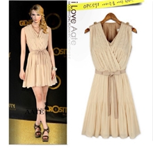 2012新款欧美时尚风拼接百褶连衣裙3058