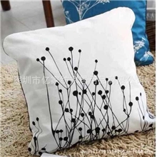 现代简约经典印花抱枕女朋友个性抱枕坐垫午休枕加工定做