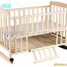 供应博比龙实木婴儿床儿童床儿童餐椅实木餐椅10件起批